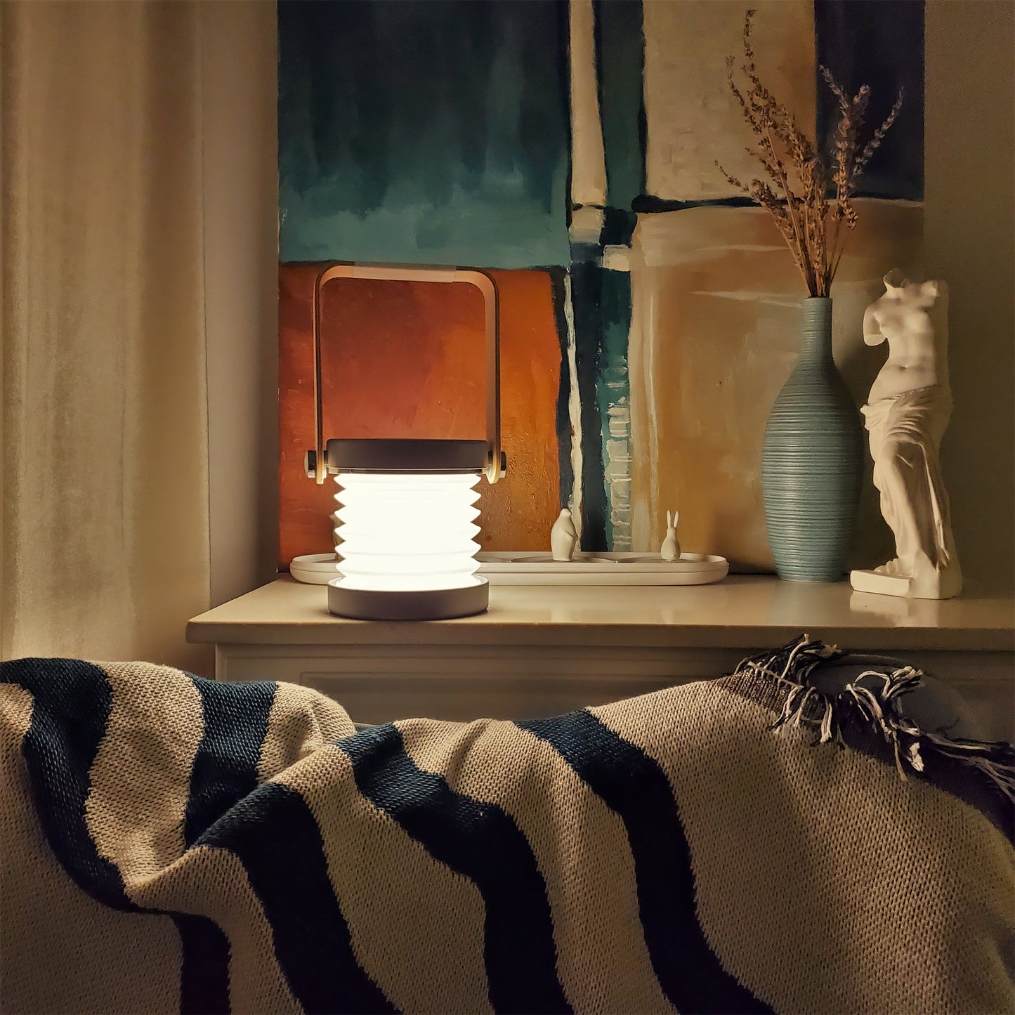 Cordless Table Lamp with Dimmable Touch Control – Portable Indoor LED Lighting 9