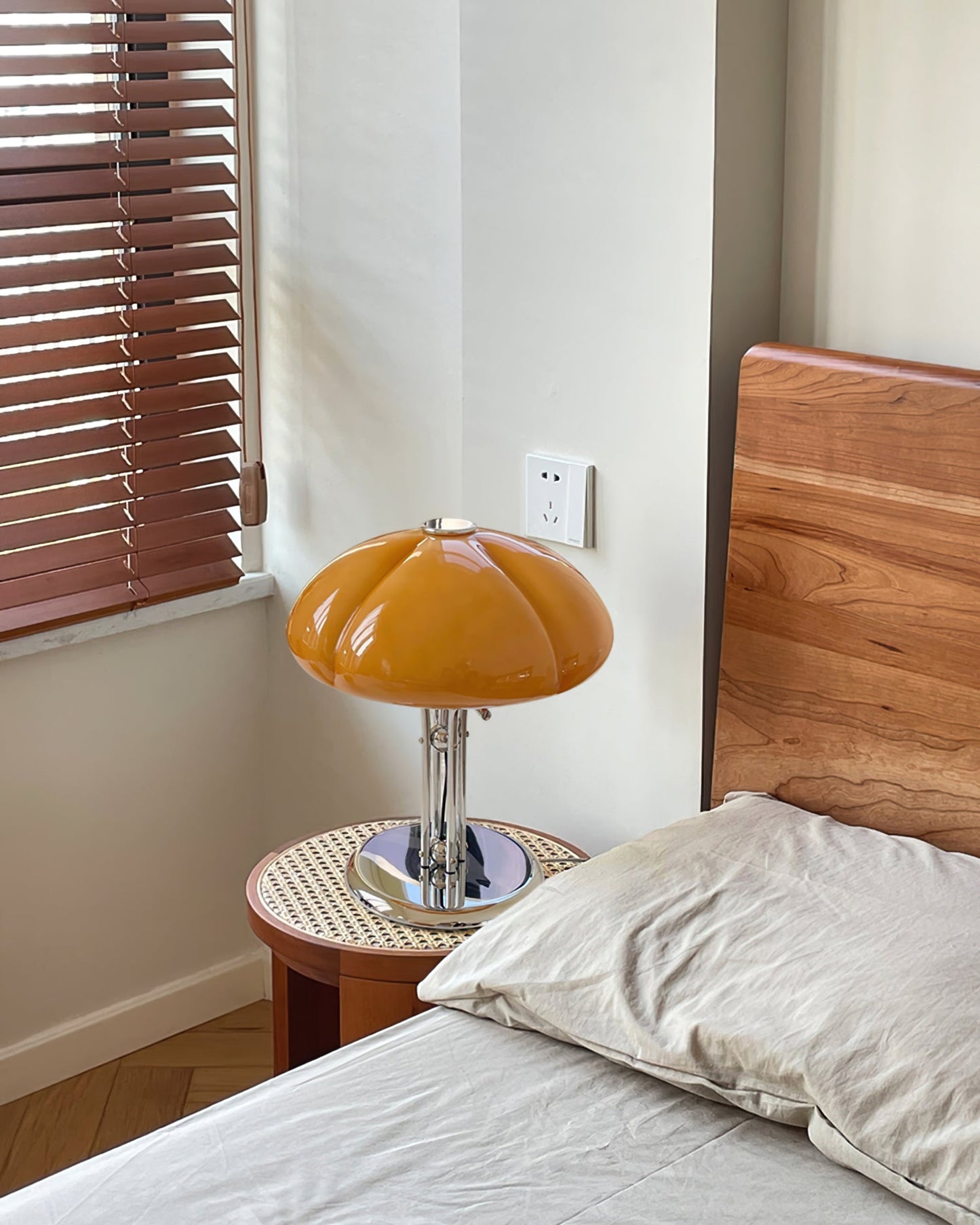 Stylish Table Lamp with Orange Glass Shade and Chrome Base – Ideal for Bedroom or Living Room 7