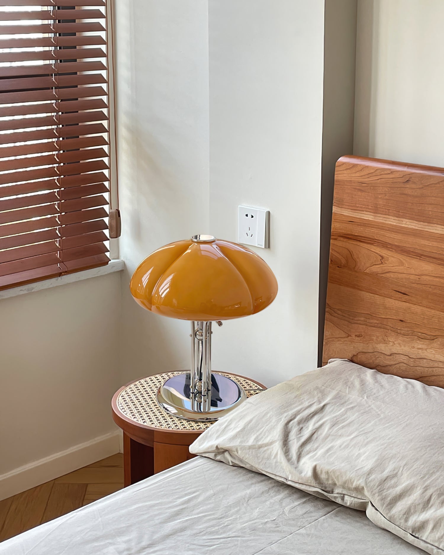 Stylish Table Lamp with Orange Glass Shade and Chrome Base – Ideal for Bedroom or Living Room 7