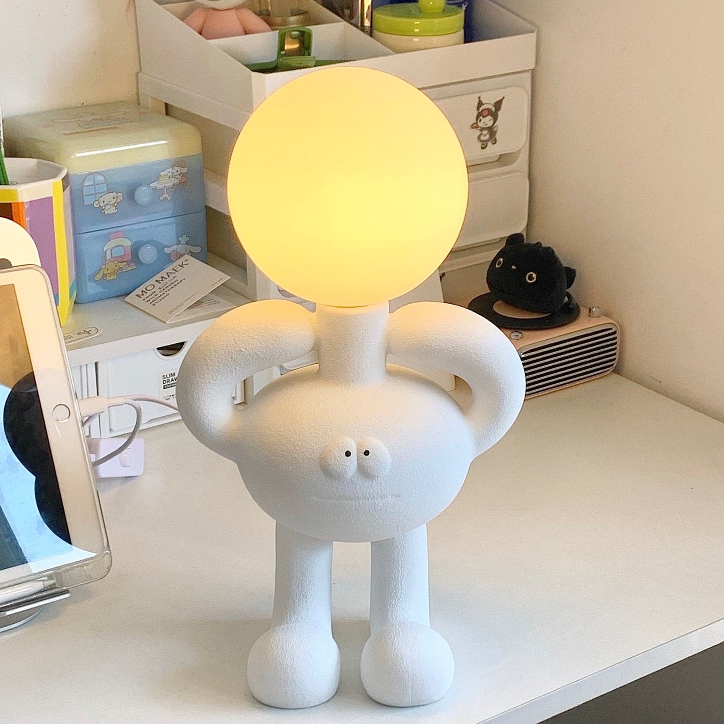 3D Printed Resin Robot Table Lamp – Cute Bedside Desk Lamp with LED Compatibility 8