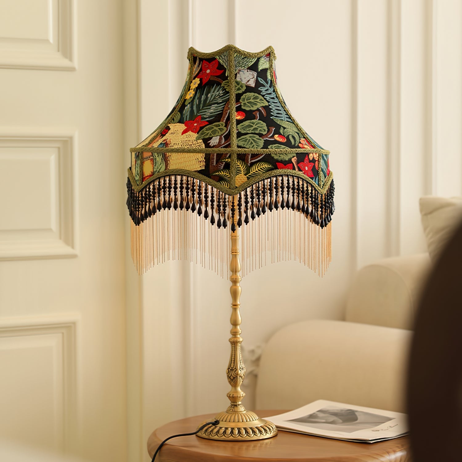 Retro Table Light with Silk Shade and Brass Base – Elegant Indoor Lighting 2