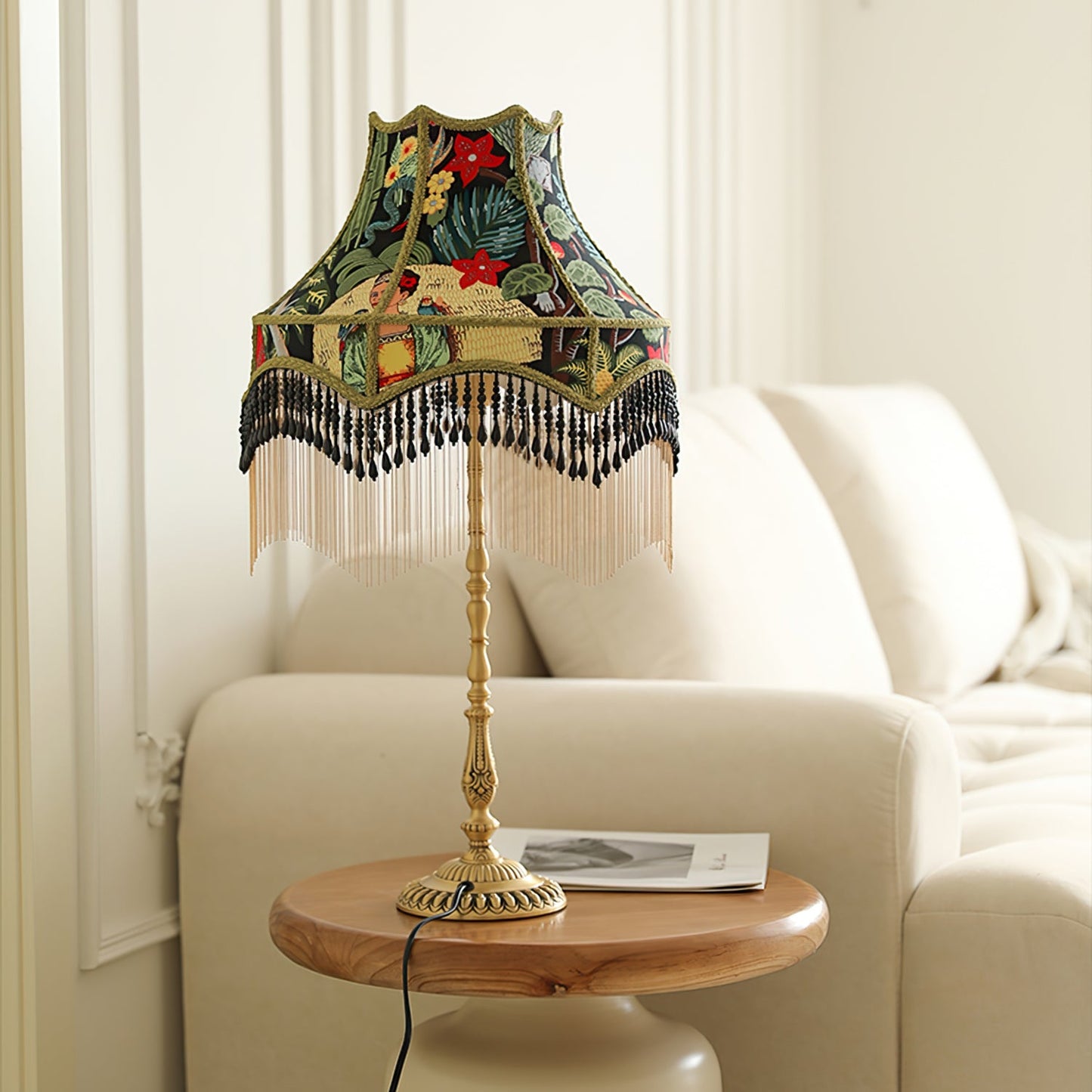 Retro Table Light with Silk Shade and Brass Base – Elegant Indoor Lighting 3