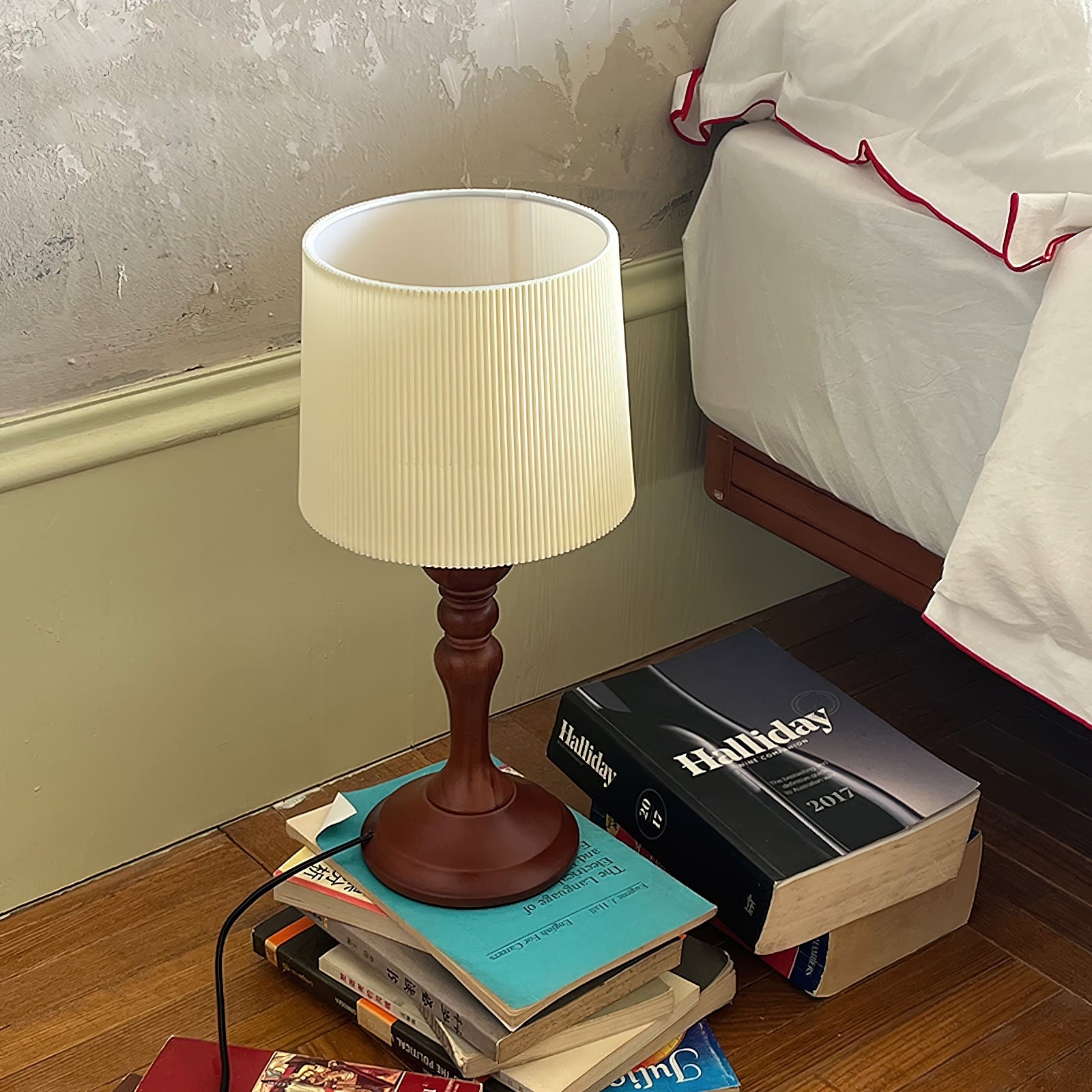 Vintage Style Table Lamp with Wooden Base and Pleated Shade – Ideal for Bedroom and Desk Use 5