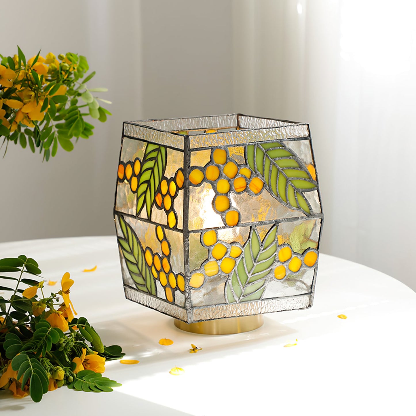 Artistic Stained Glass Table Lamp – Nature-Inspired Design for Bedroom or Living Room 3