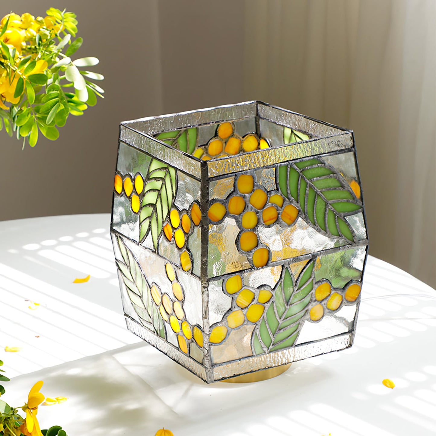 Artistic Stained Glass Table Lamp – Nature-Inspired Design for Bedroom or Living Room 4