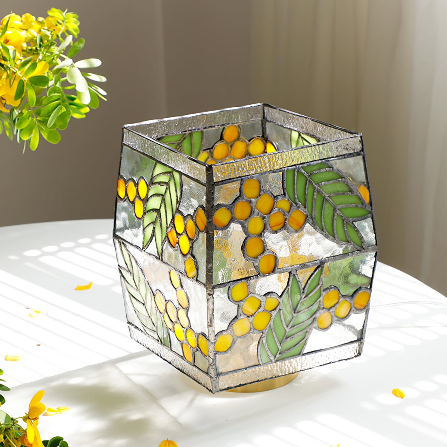 Artistic Stained Glass Table Lamp – Nature-Inspired Design for Bedroom or Living Room 4
