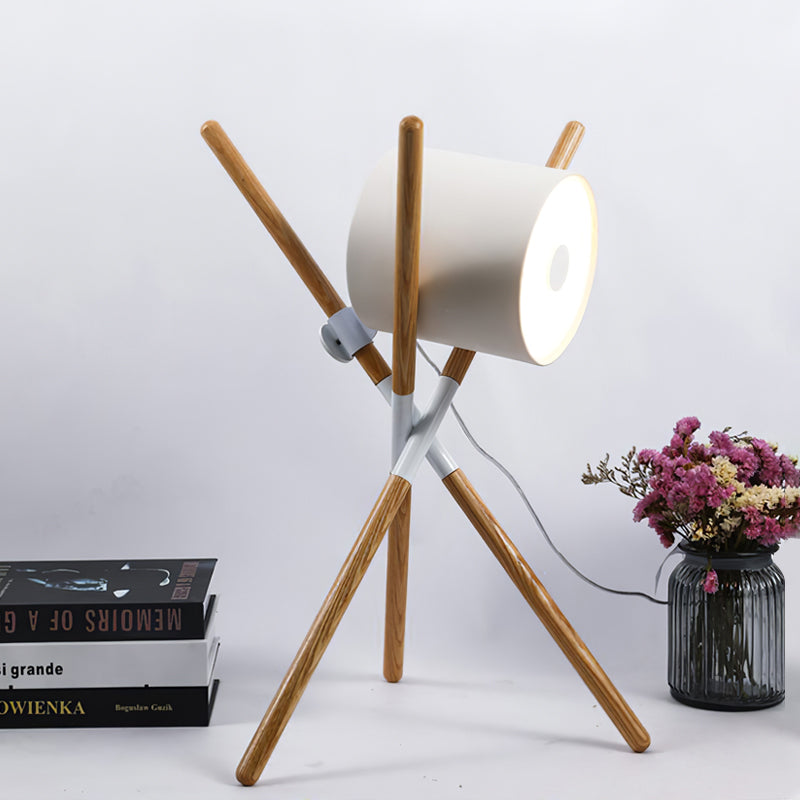 Eco-Friendly Table Lamp with Wood and Metal Design – Stylish Bedside or Desk Lighting 5