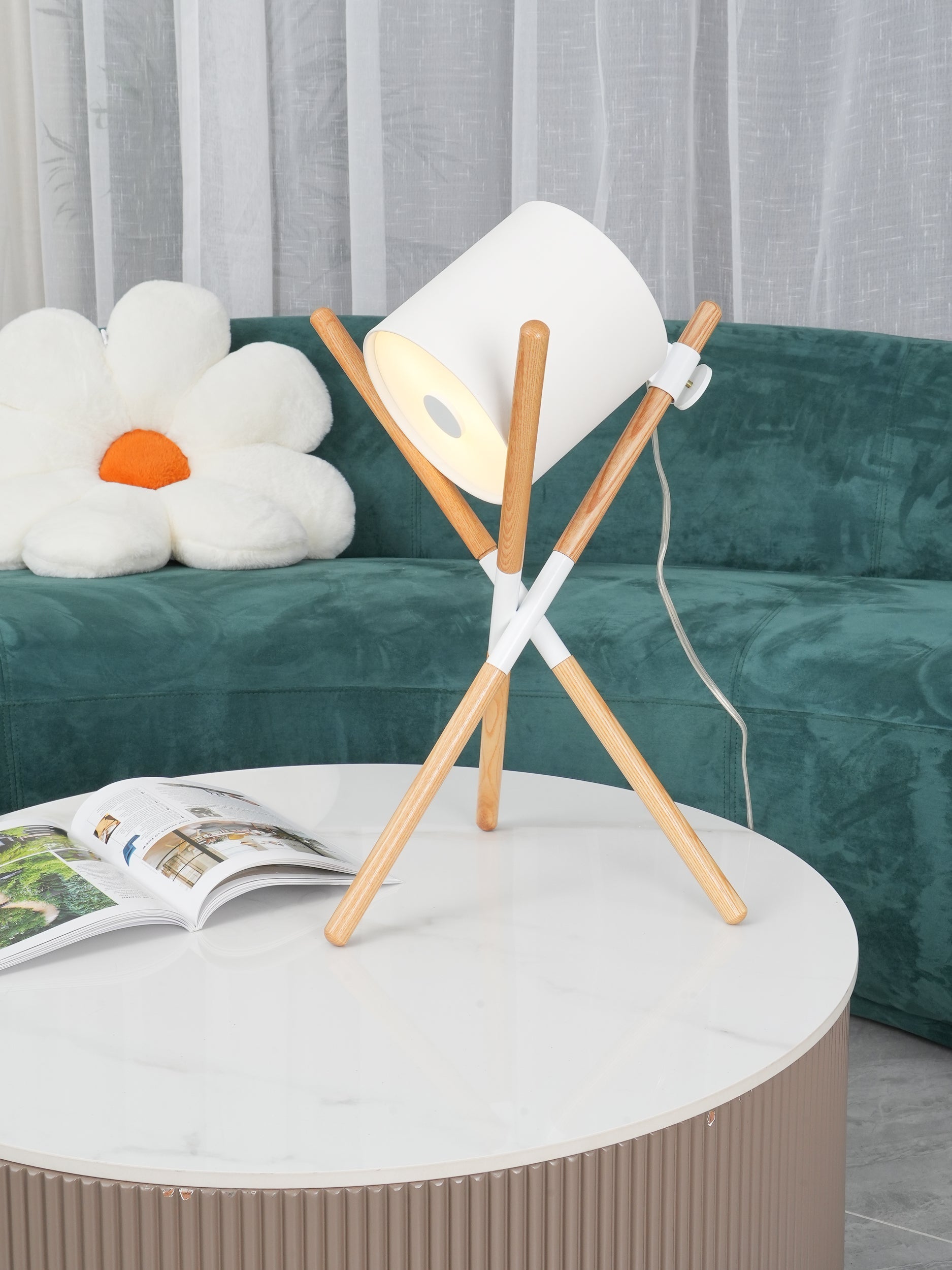 Eco-Friendly Table Lamp with Wood and Metal Design – Stylish Bedside or Desk Lighting 9