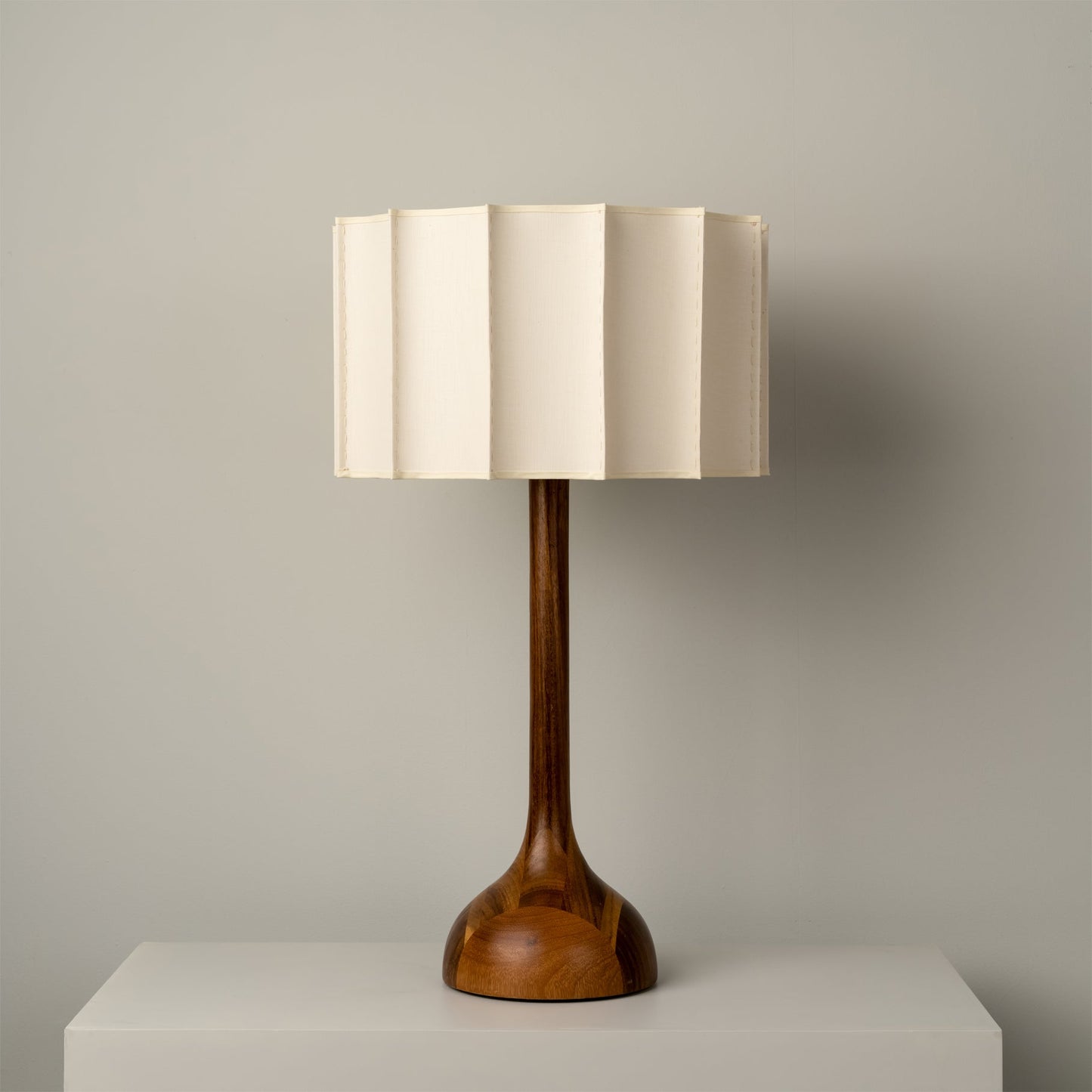 Sierra Table Lamp with Wooden Base and Fabric Shade – Cozy Indoor Lighting 4