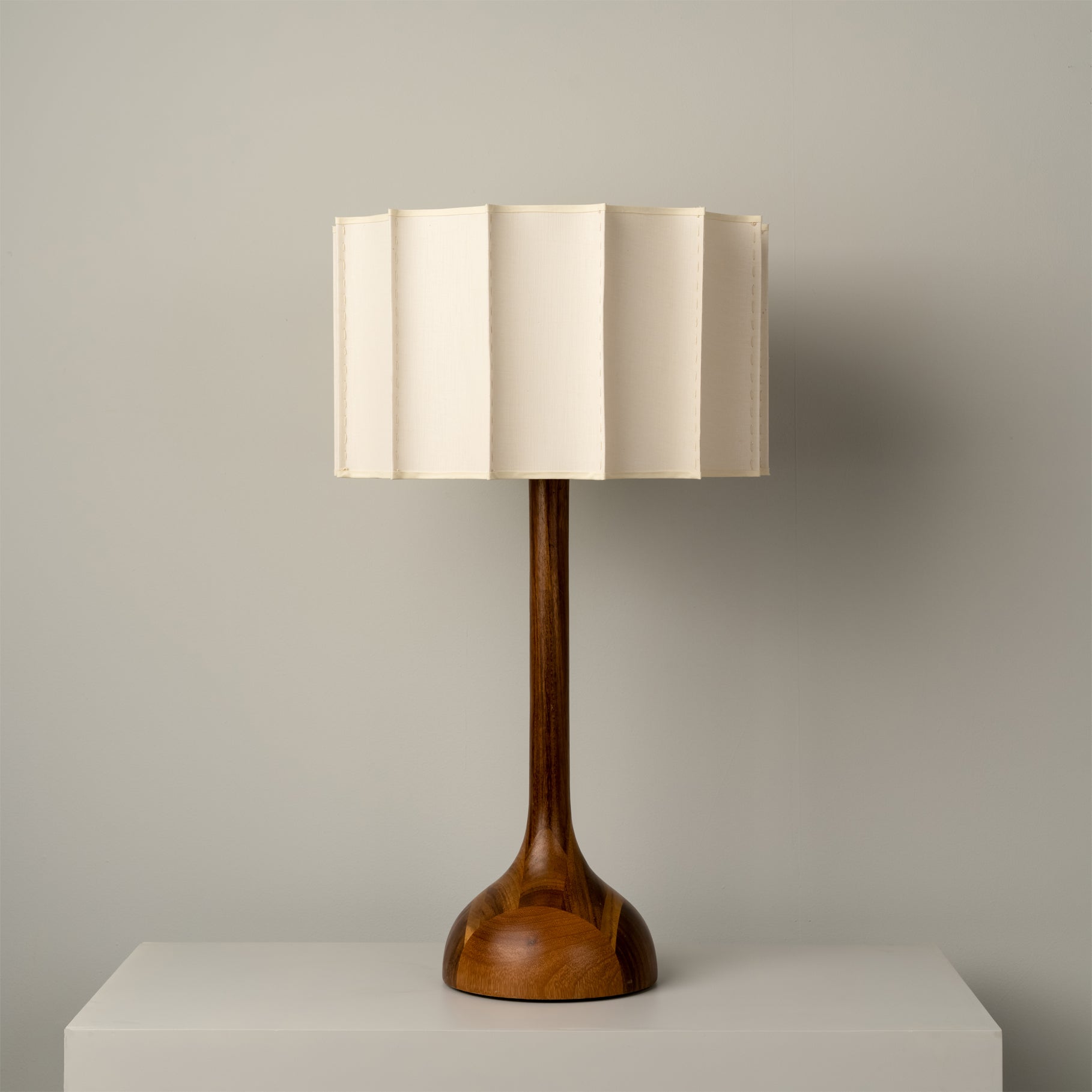 Sierra Table Lamp with Wooden Base and Fabric Shade – Cozy Indoor Lighting 4