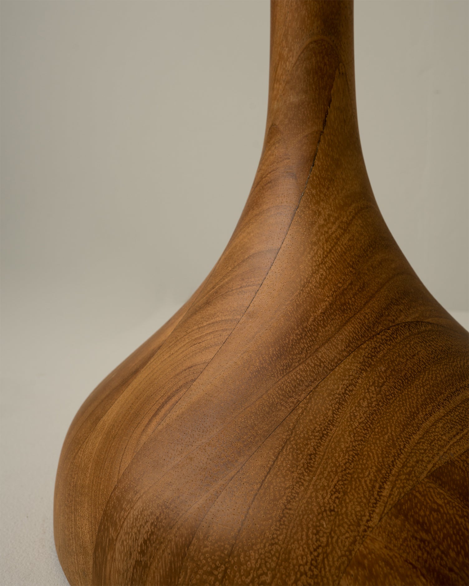 Sierra Table Lamp with Wooden Base and Fabric Shade – Cozy Indoor Lighting 7