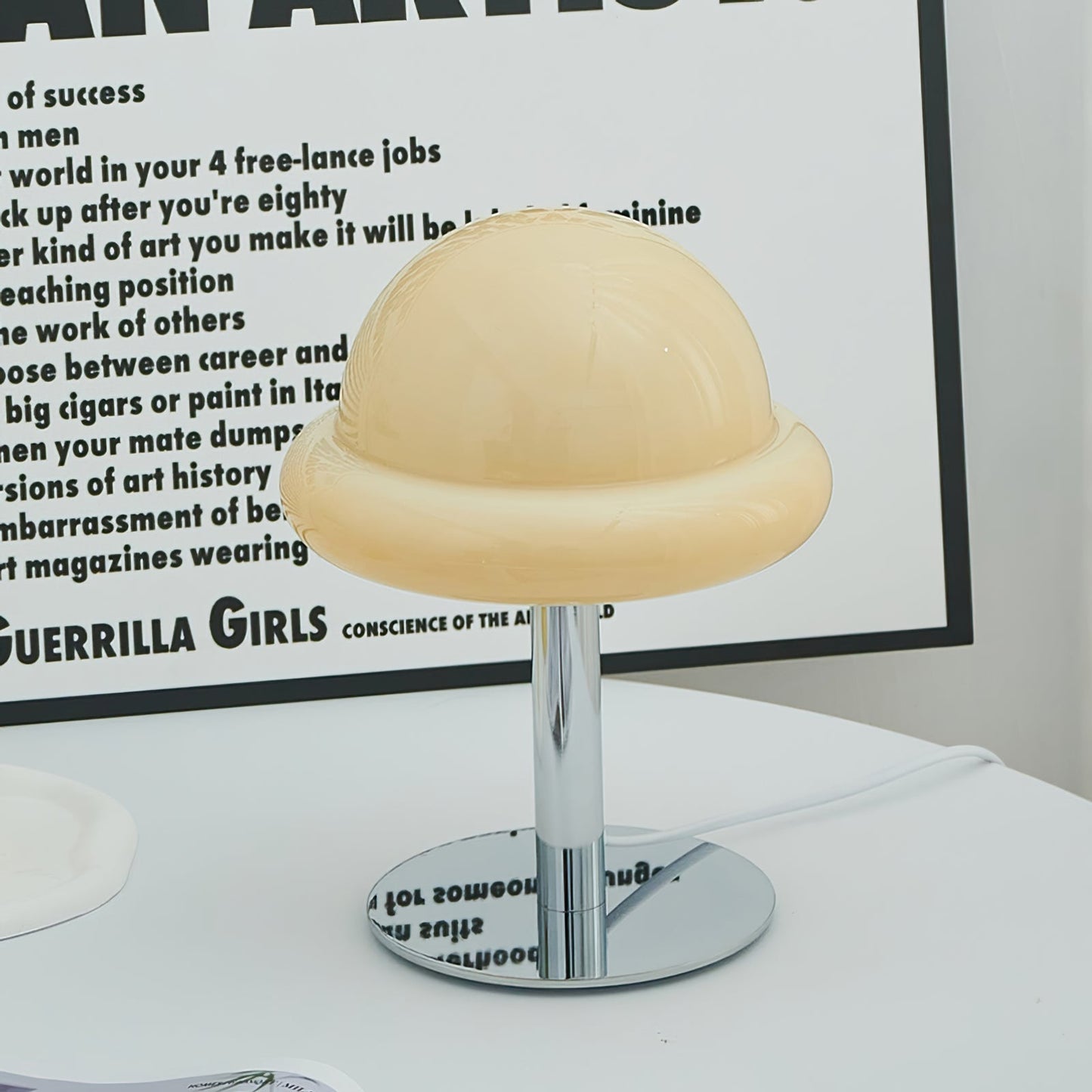 Modern Glass Table Lamp with Integrated LED – Stylish Mushroom Design 13