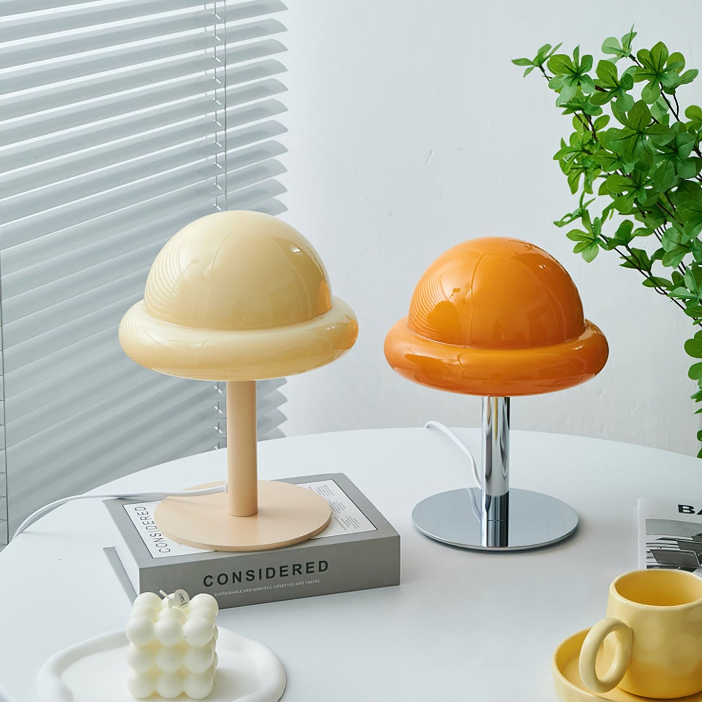 Modern Glass Table Lamp with Integrated LED – Stylish Mushroom Design 7
