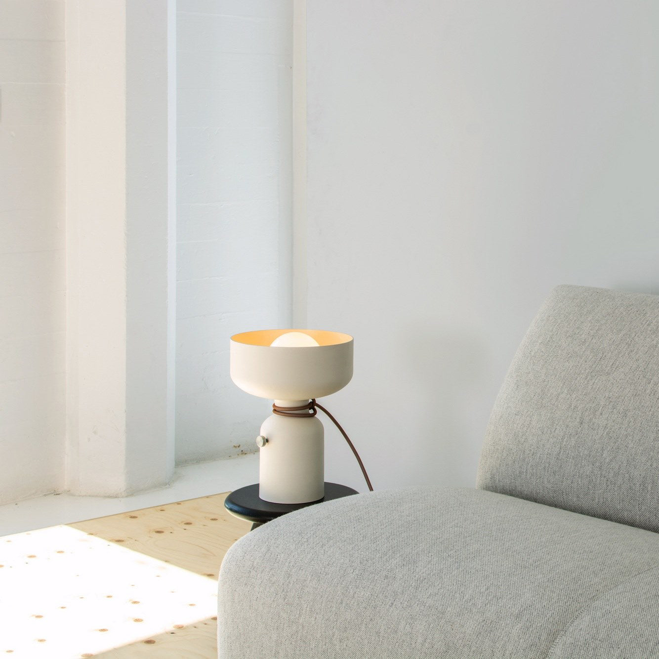 Unique Table Lamp with Decorative Cord Design – Stylish Bedside or Desk Lamp for Living Room and Bedroom 9