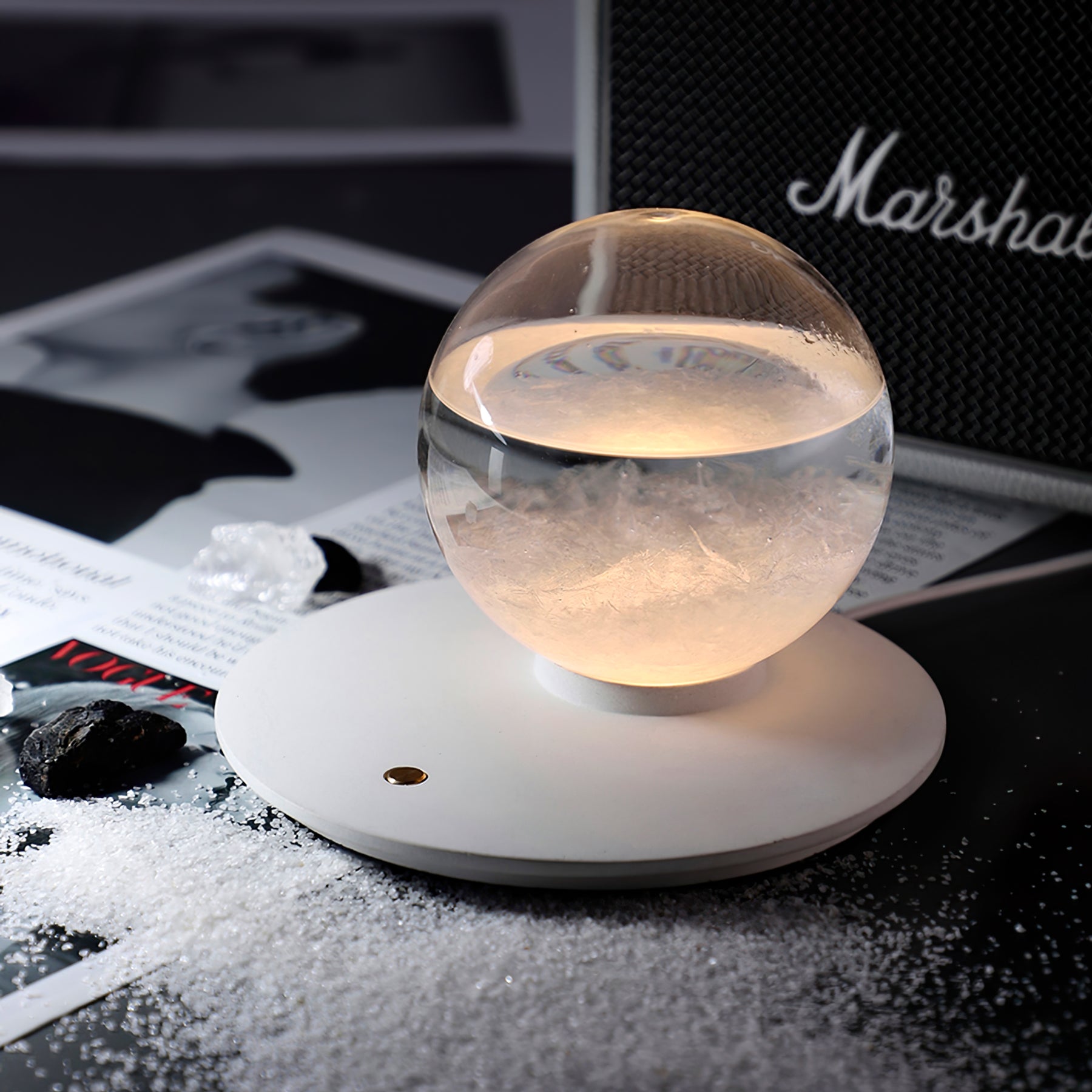 Stylish Table Lamp with Built-in Battery and Integrated LED – 15.5cm Diameter 5
