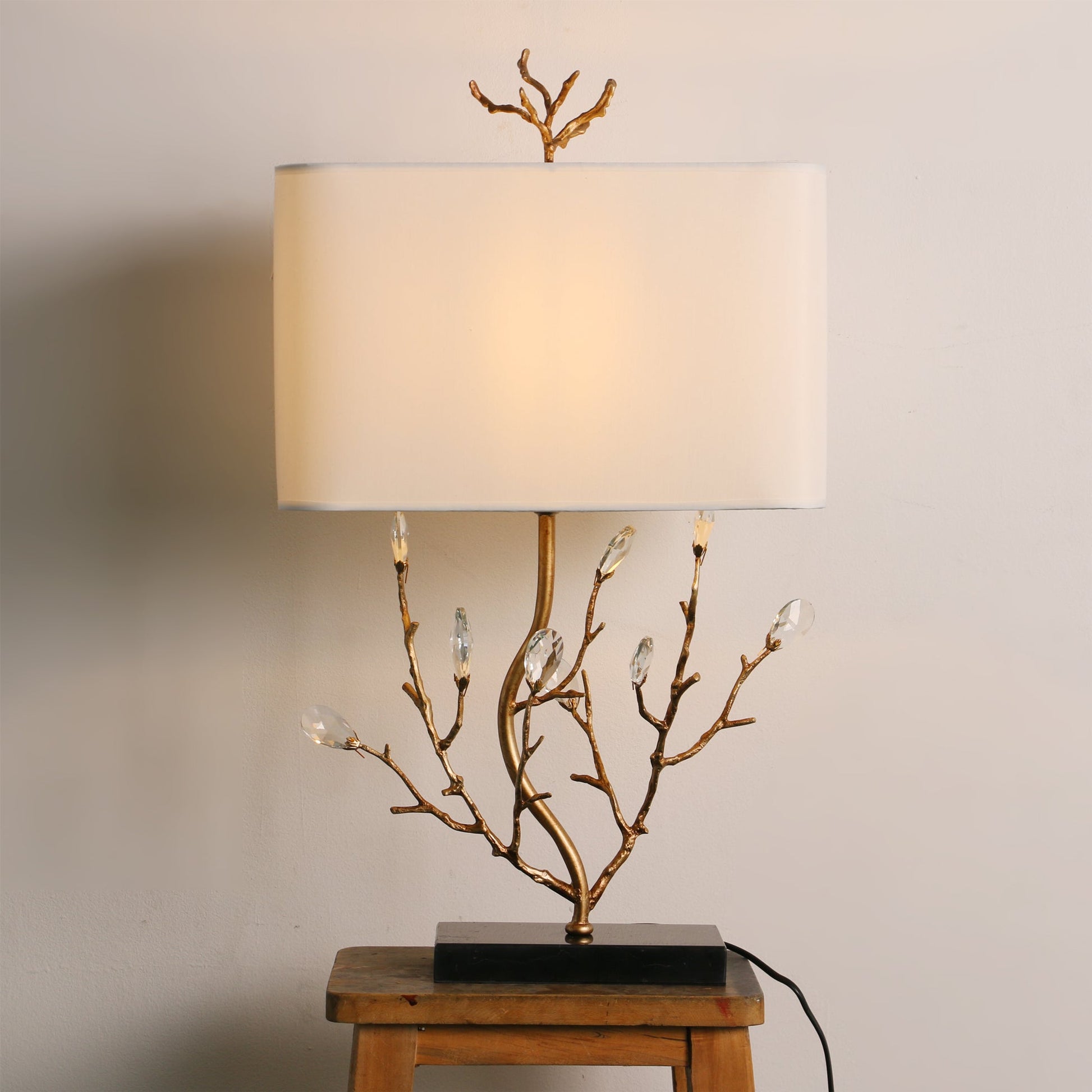 Elegant Brass Table Lamp with Fabric Shade – Nature-Inspired Design 2