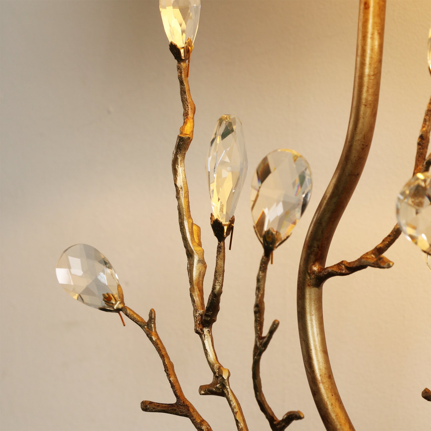 Elegant Brass Table Lamp with Fabric Shade – Nature-Inspired Design 5