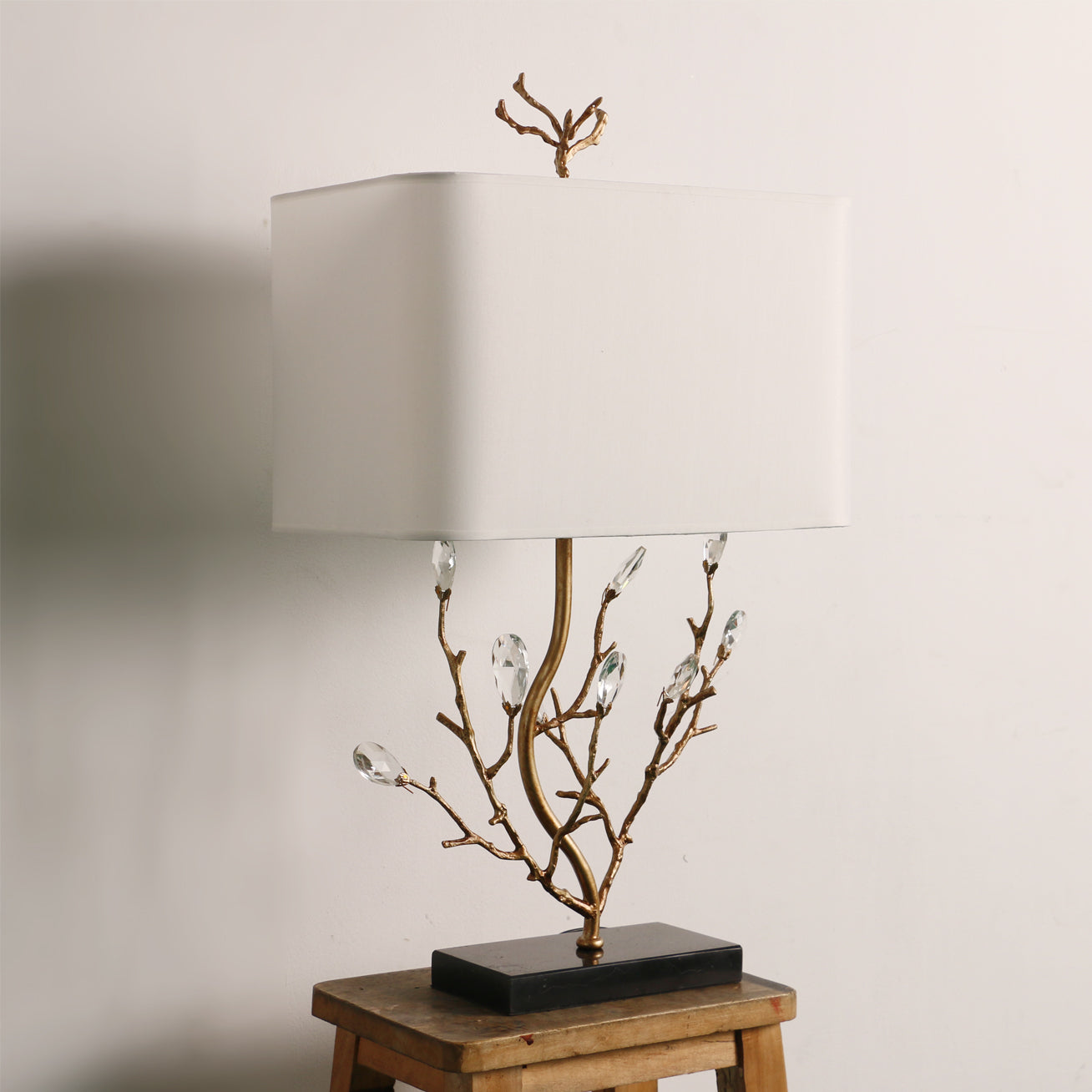 Elegant Brass Table Lamp with Fabric Shade – Nature-Inspired Design 8