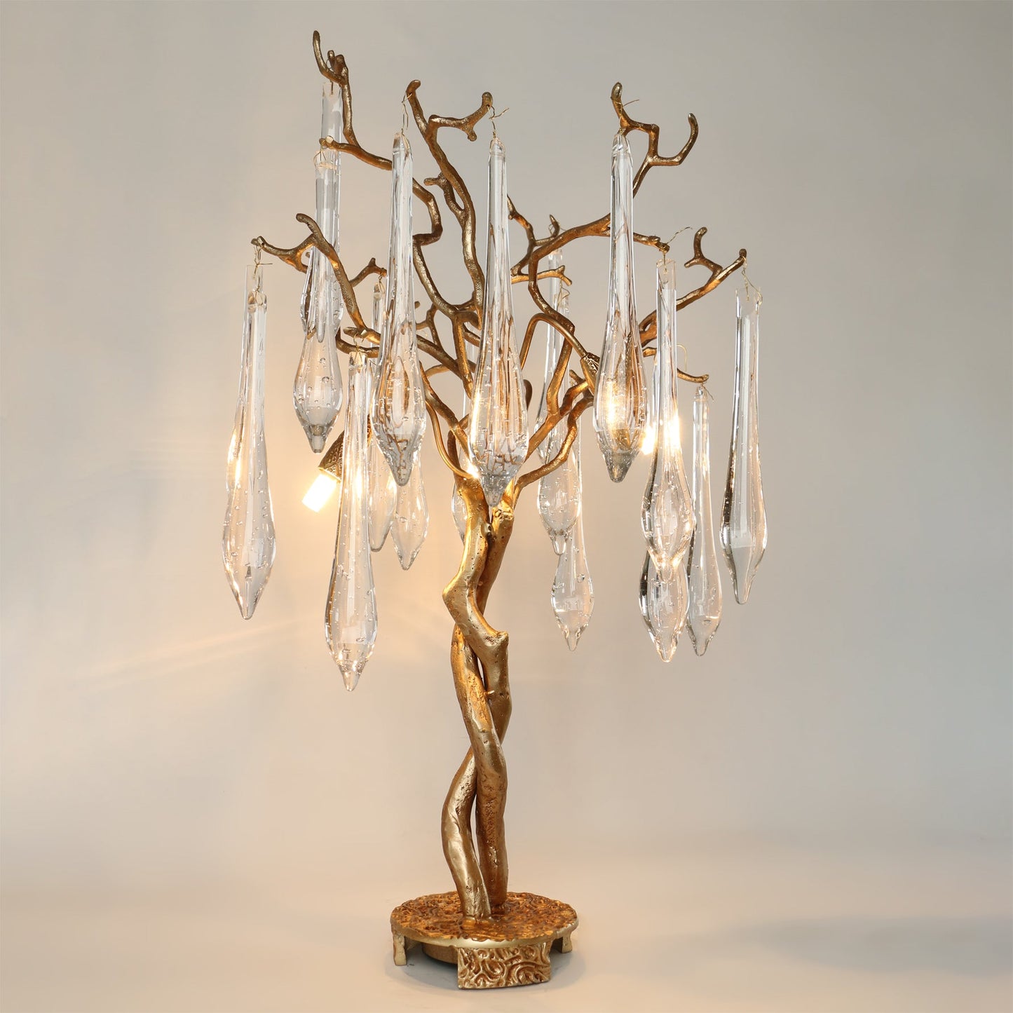 Elegant Teardrop Table Lamp with Brass Branches – Stylish Bedside Lamp for Bedroom or Living Room 9