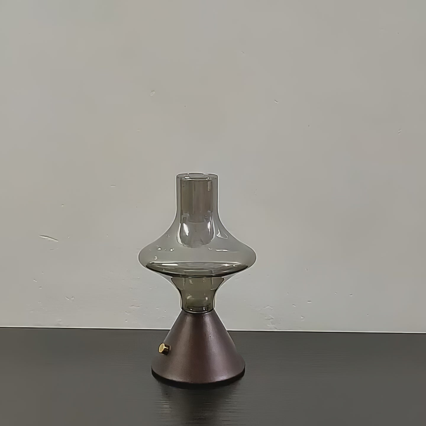 Vintage Style Battery Table Lamp with Integrated LED – Metal and Glass Design 6