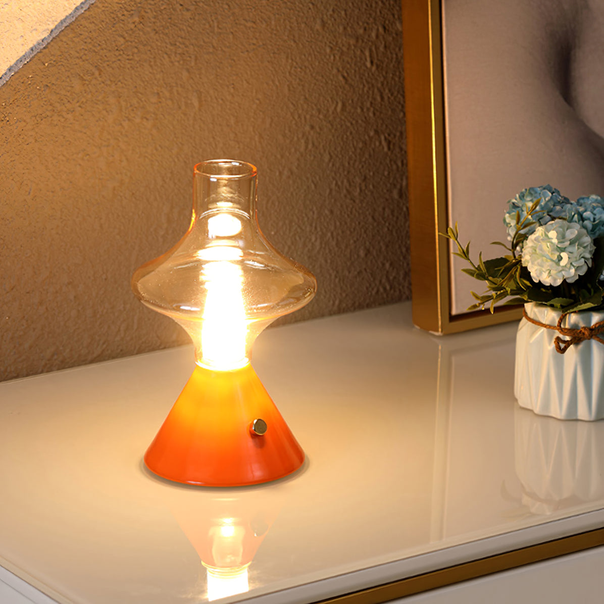 Vintage Style Battery Table Lamp with Integrated LED – Metal and Glass Design 9
