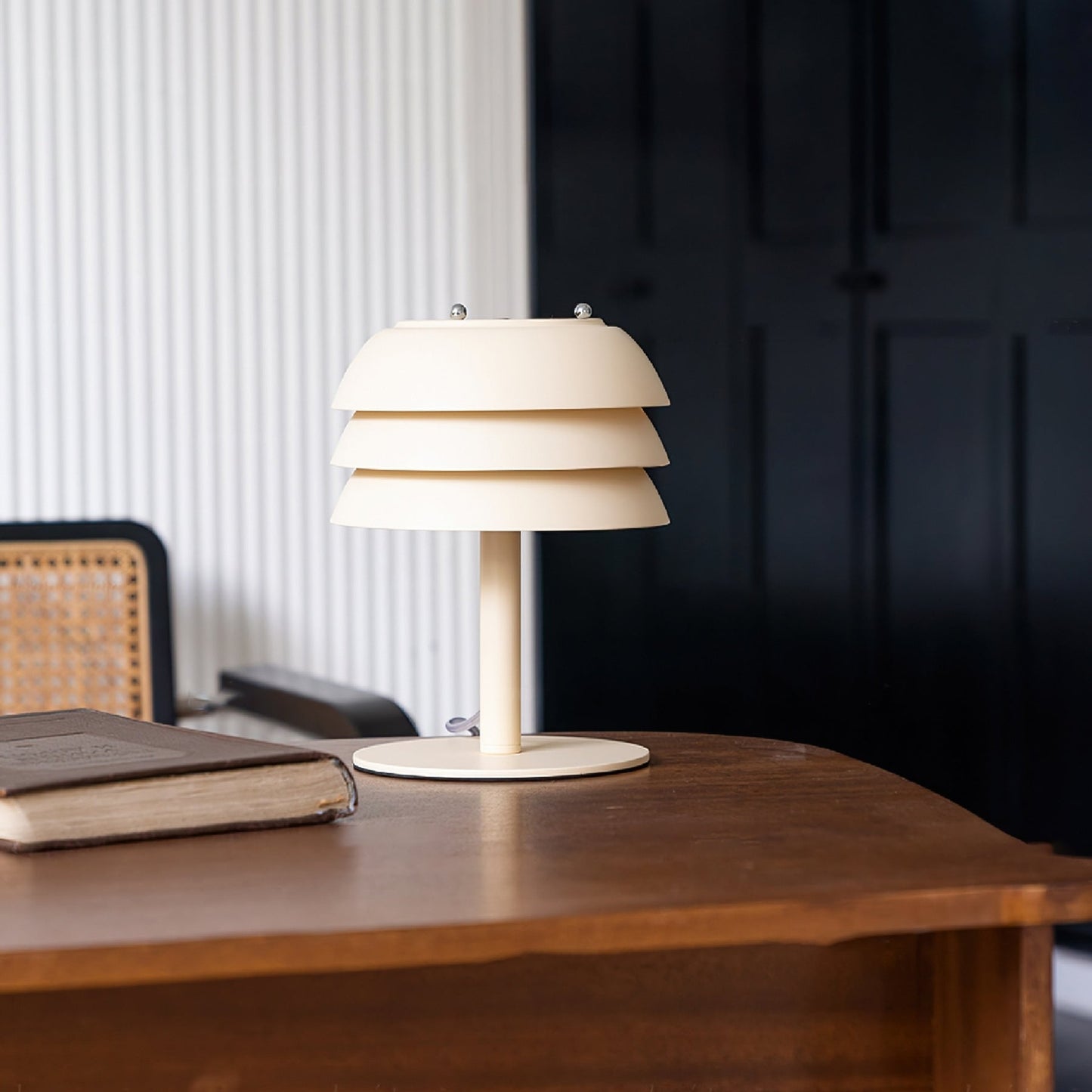 Modern Beige Table Lamp with Layered Design – Stylish Desk or Bedside Lamp 5