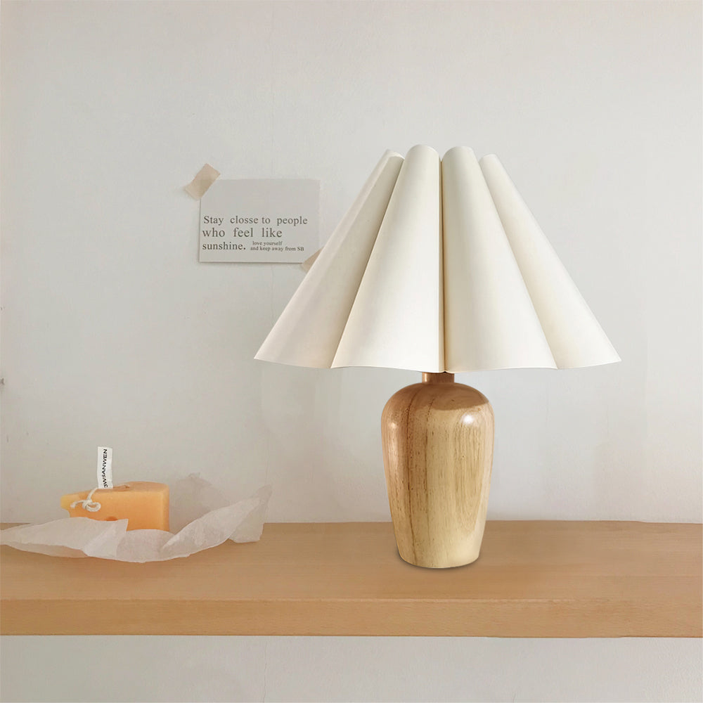 Vintage Beige Table Lamp with Fluted Shade – Elegant Indoor Lighting Fixture 7