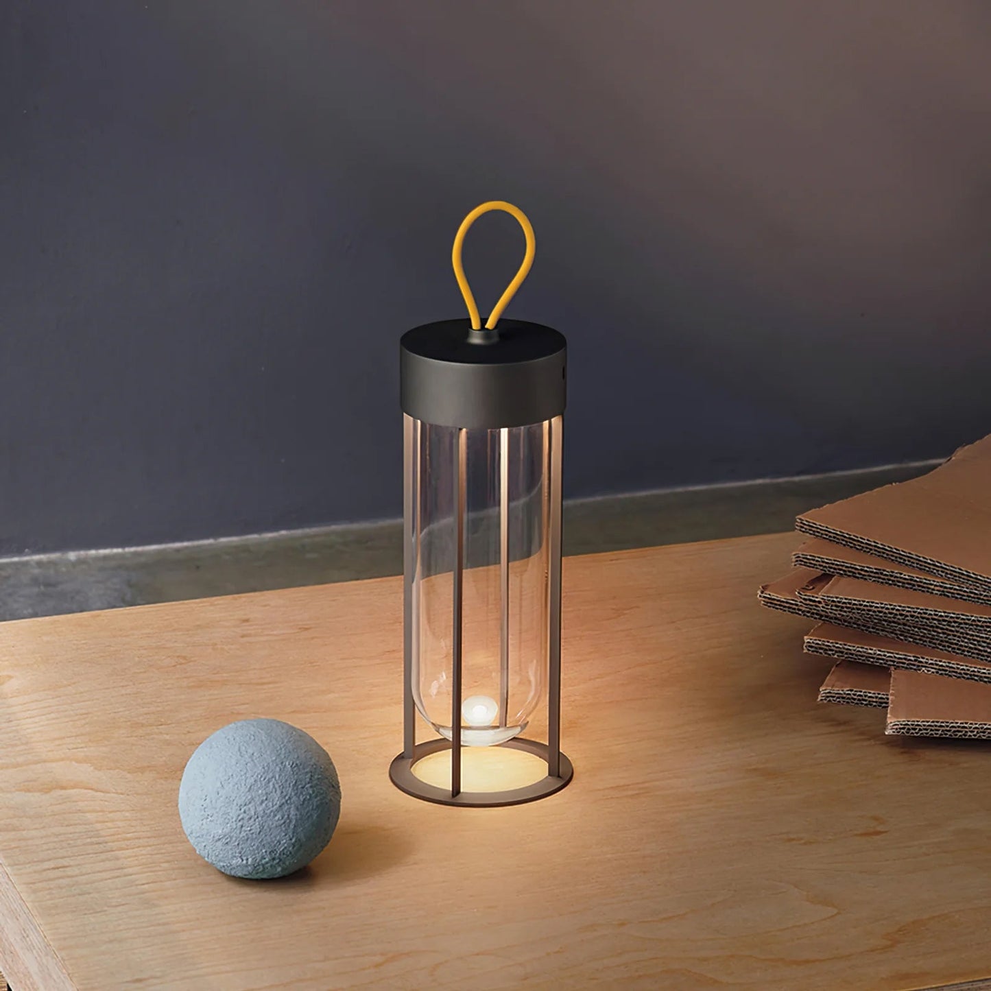 LED Table Lamp with Built-in Battery – Portable Lantern Design for Any Space 4