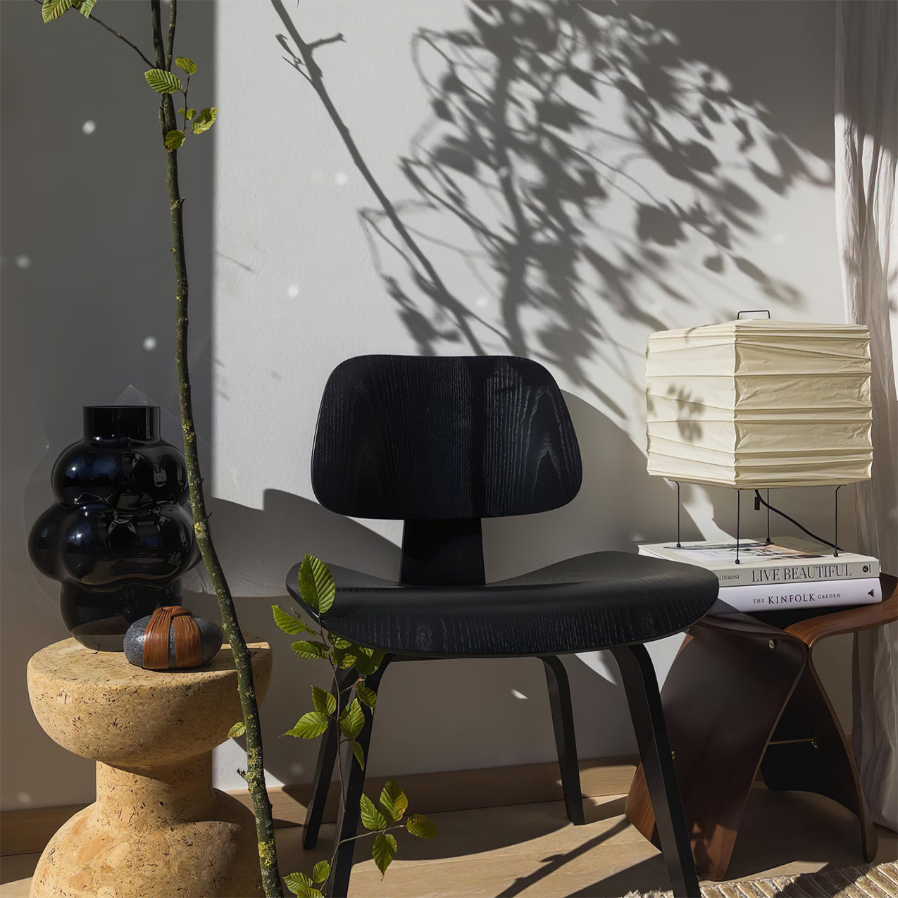 Handmade Mulberry Paper Table Lamp with Unique Design – 23cm Diameter 9