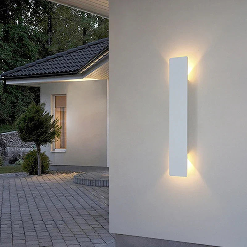 Waterproof LED Outdoor Wall Lamp - Durable Aluminum Light Fixture with Energy-Efficient LED 8
