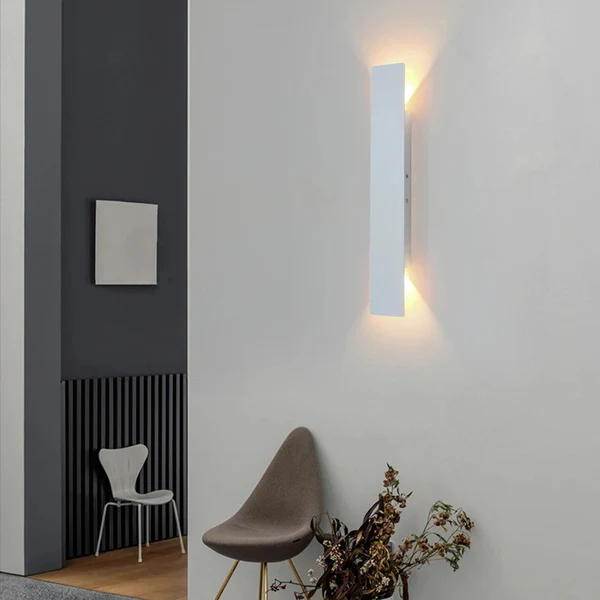 Waterproof LED Outdoor Wall Lamp - Durable Aluminum Light Fixture with Energy-Efficient LED 9