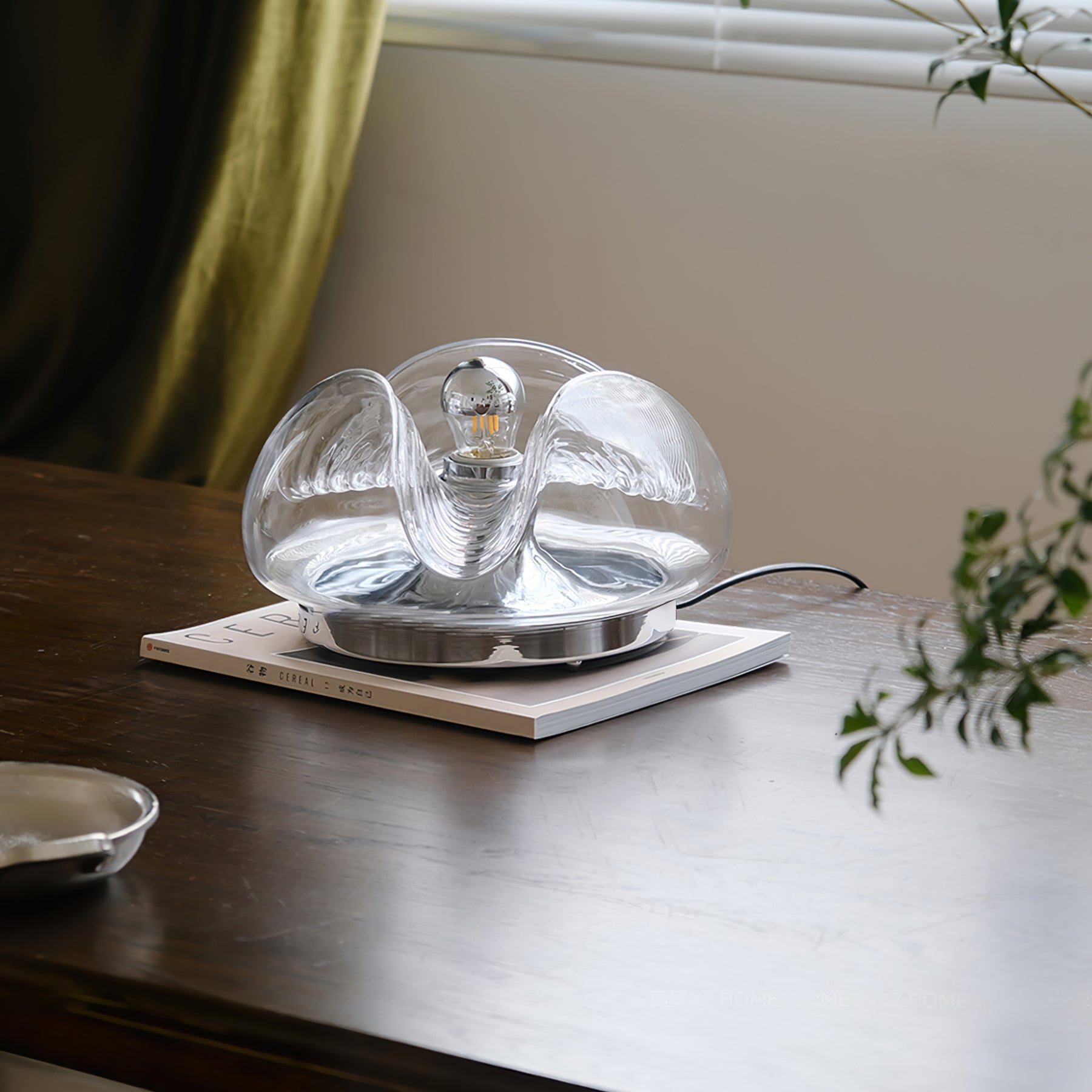 Wave Koch Table Lamp with Clear Shade and Chrome Frame – Modern Ambient Lighting 2