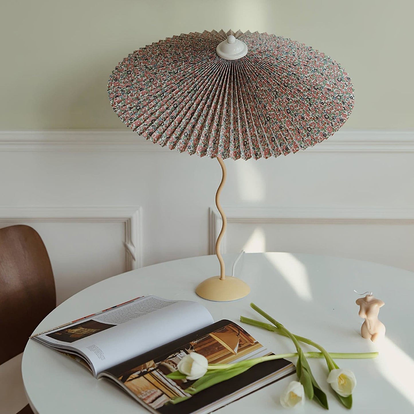Wiggly Pleated Table Lamp with Handcrafted Shade – 43cm Diameter, Indoor Use 3