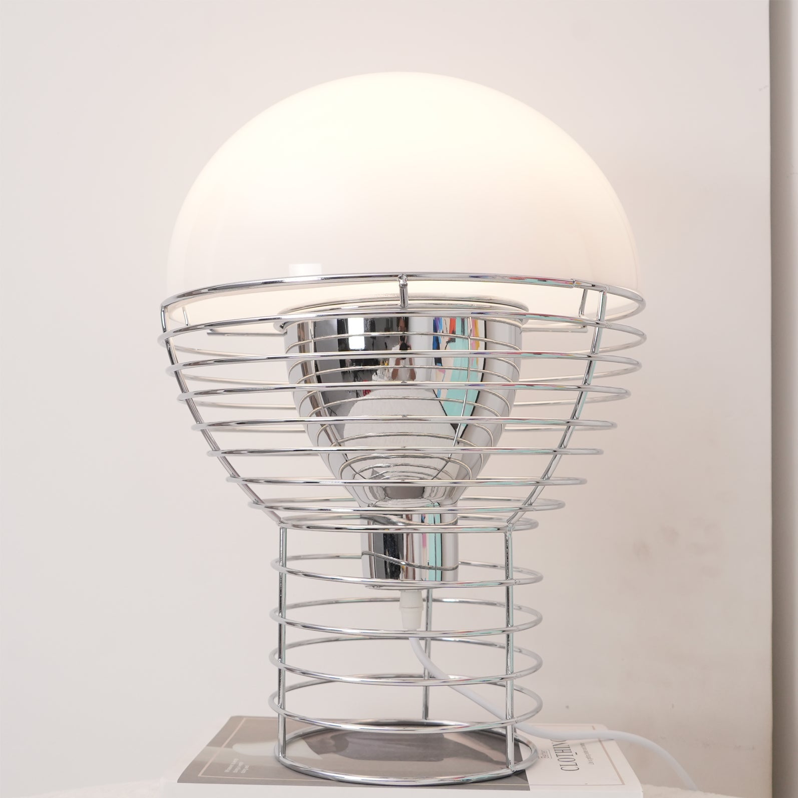 Modern Wire Table Lamp – Minimalist Design for Living Room, Bedside, or Desk 9