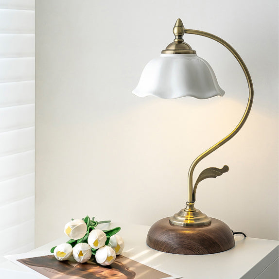 Ceramic Table Lamp with Flower Shade – Touch Control, USB Charging – White and Gold 3