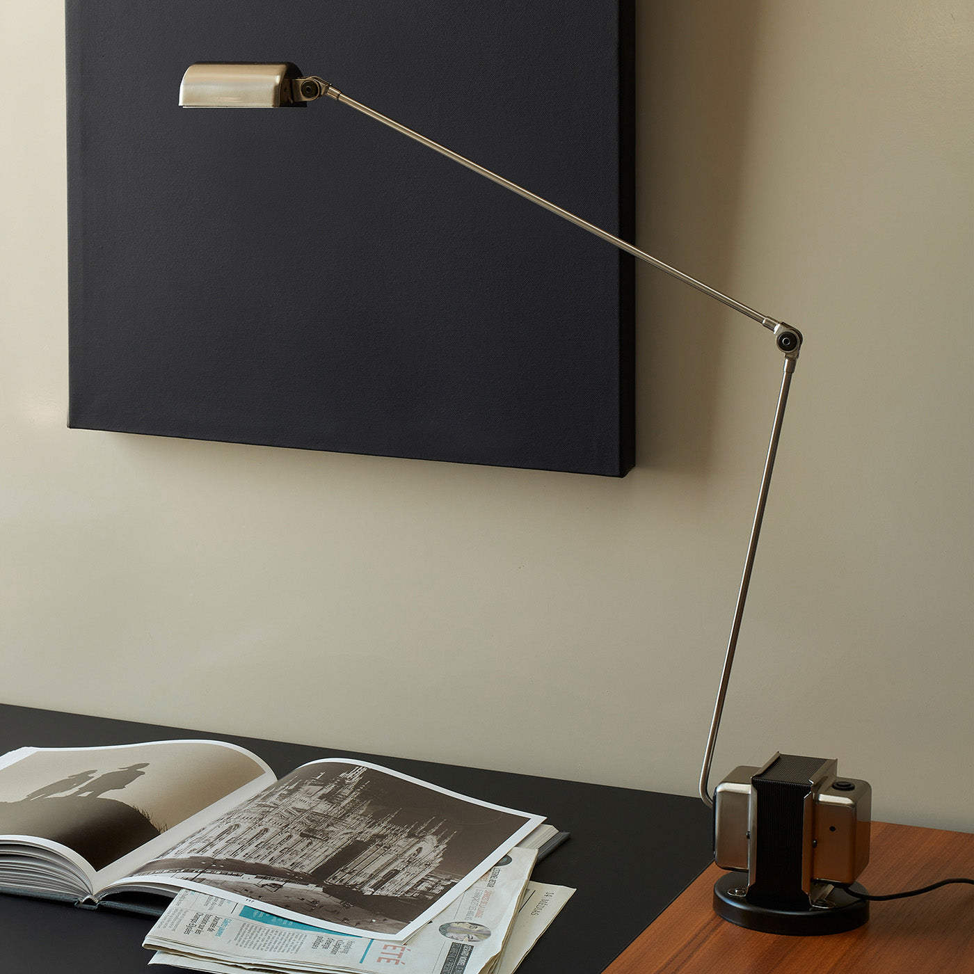 Adjustable Table Lamp with Dimming Feature and Rotating Diffuser - Modern Bedside or Desk Lamp 5