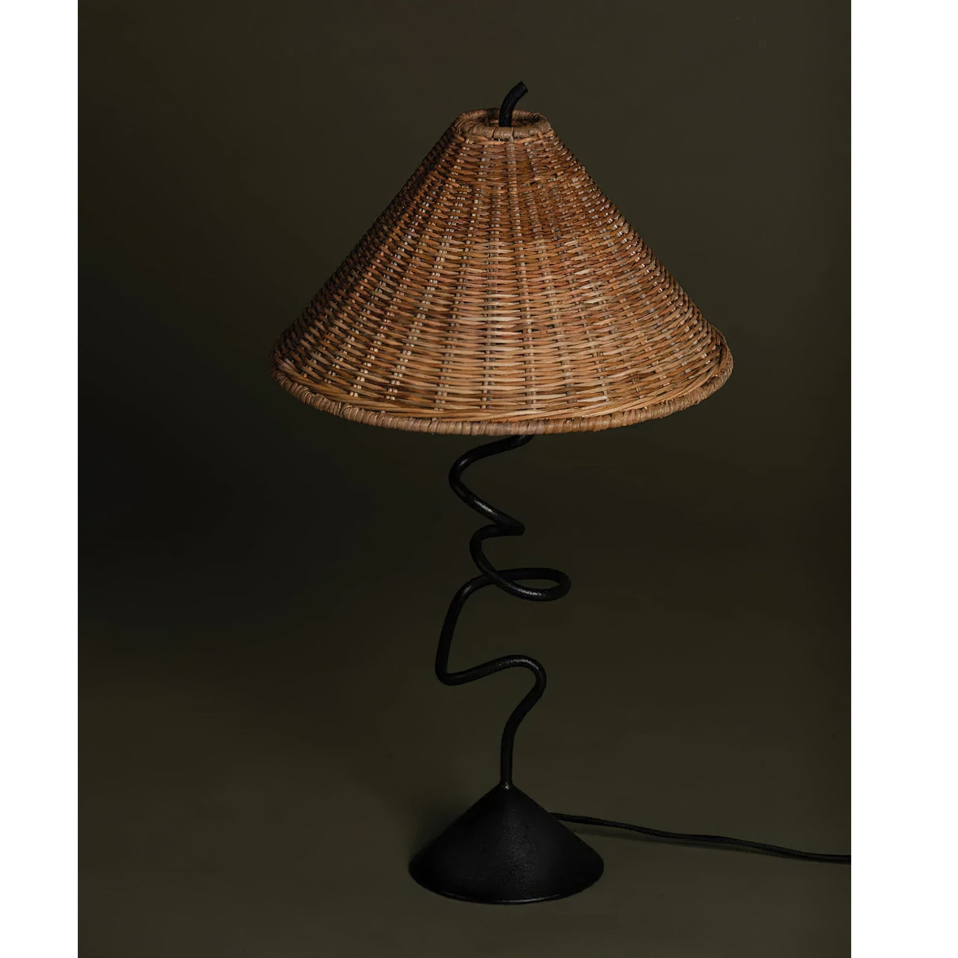 Zigzag Table Lamp with Rattan Shade – Unique Bedside or Desk Lamp for Living Room 5